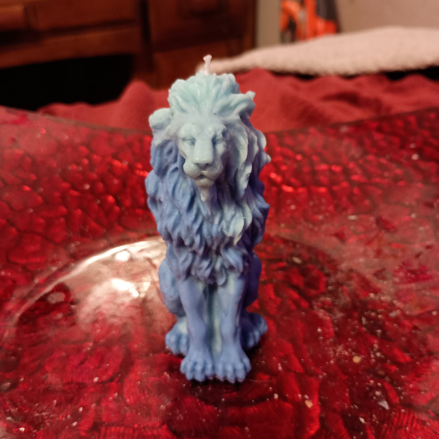 Blue sitting lion candle