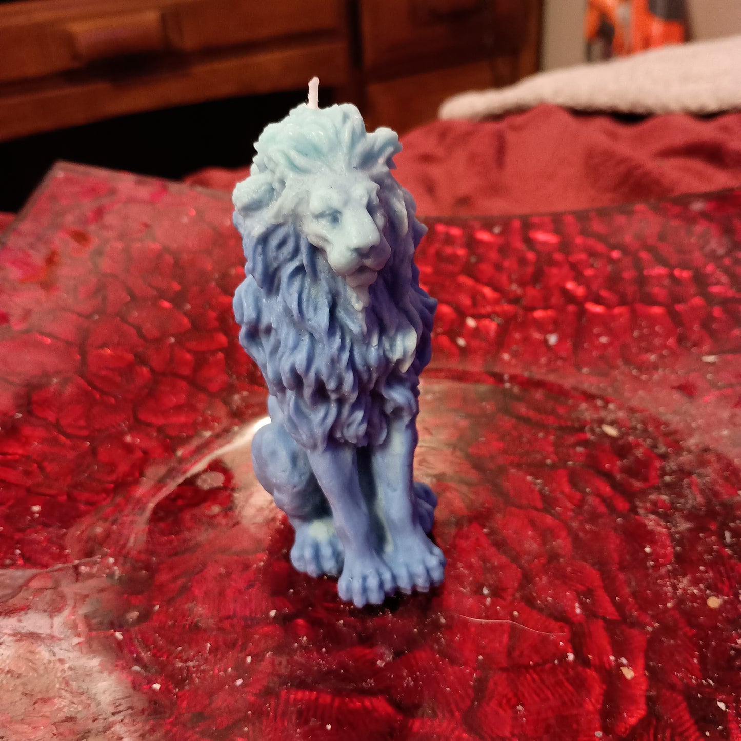 Blue sitting lion candle