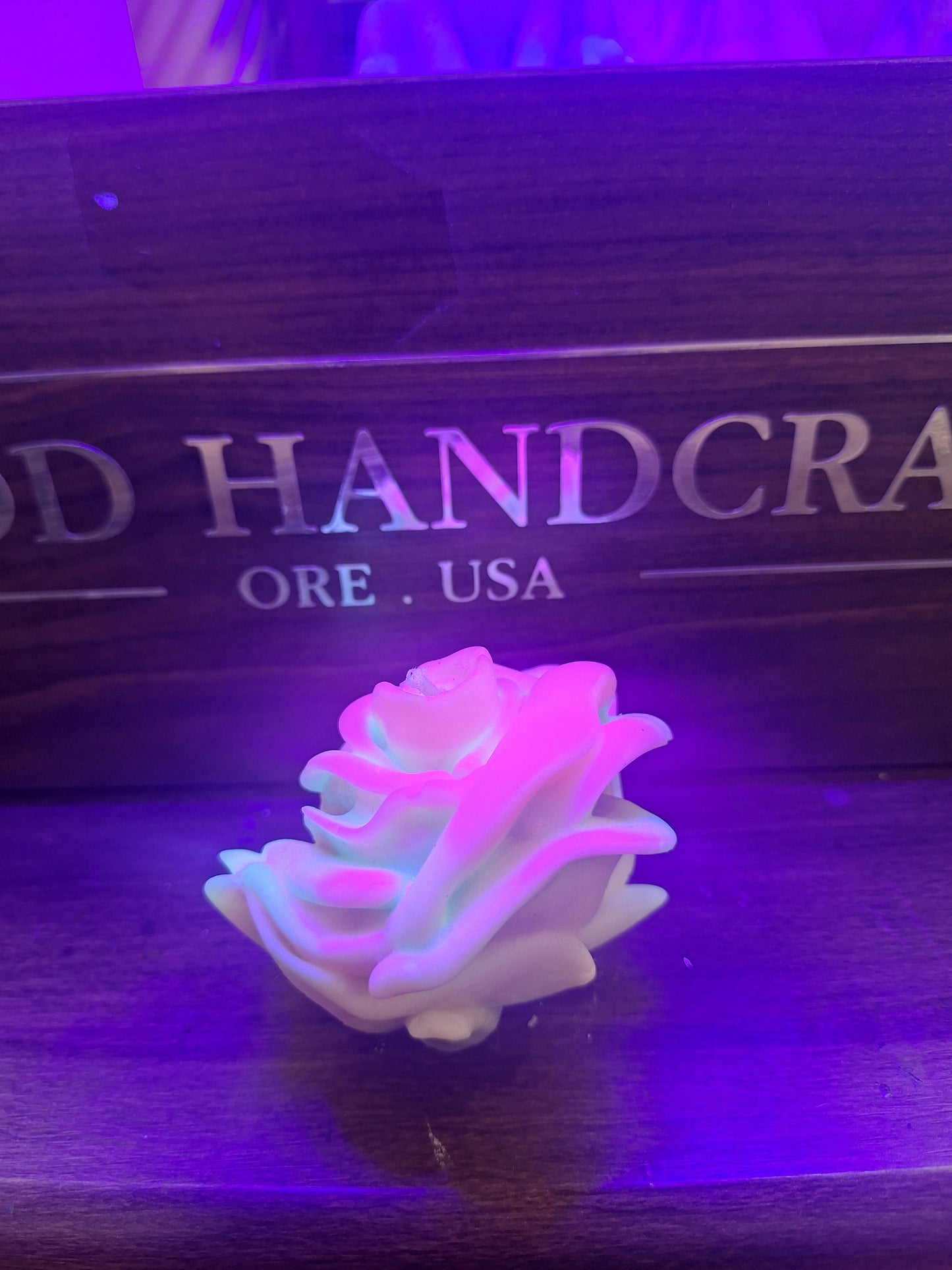 Blacklight rose skull multiscented candle