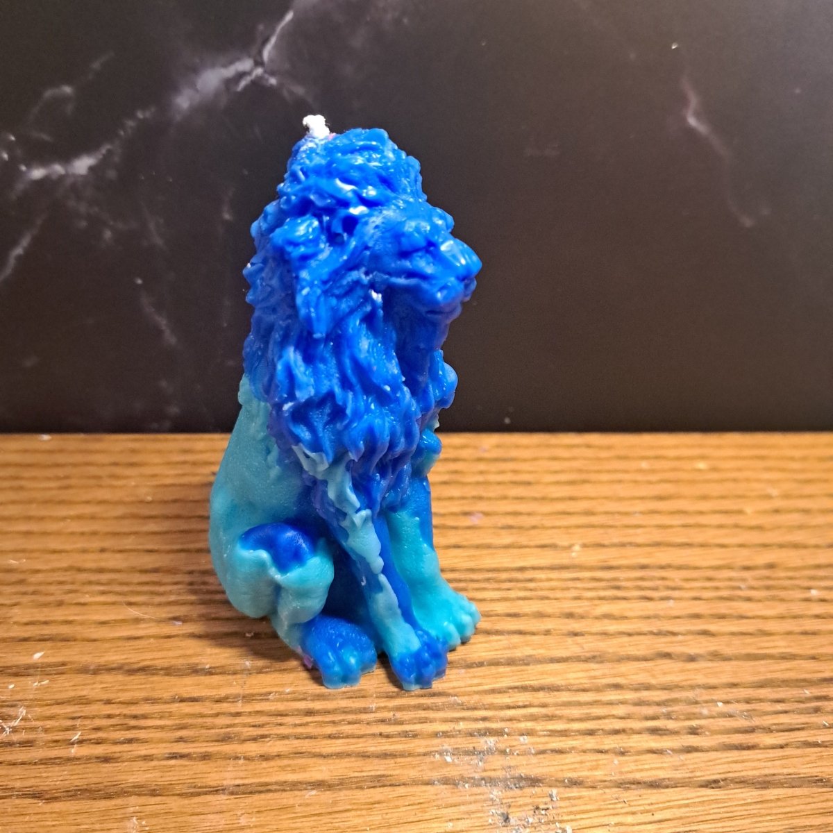 2 Tone blue sitting lion scented candle9