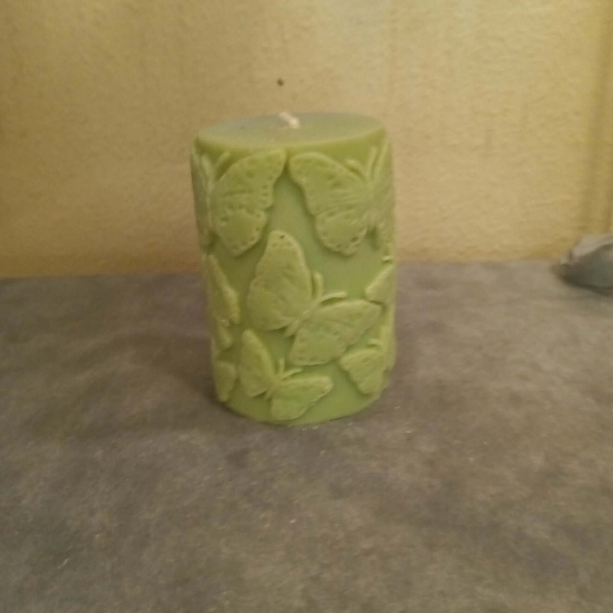 BLACKLIGHT BRIGHT GREEN scented butterfly piller candle20