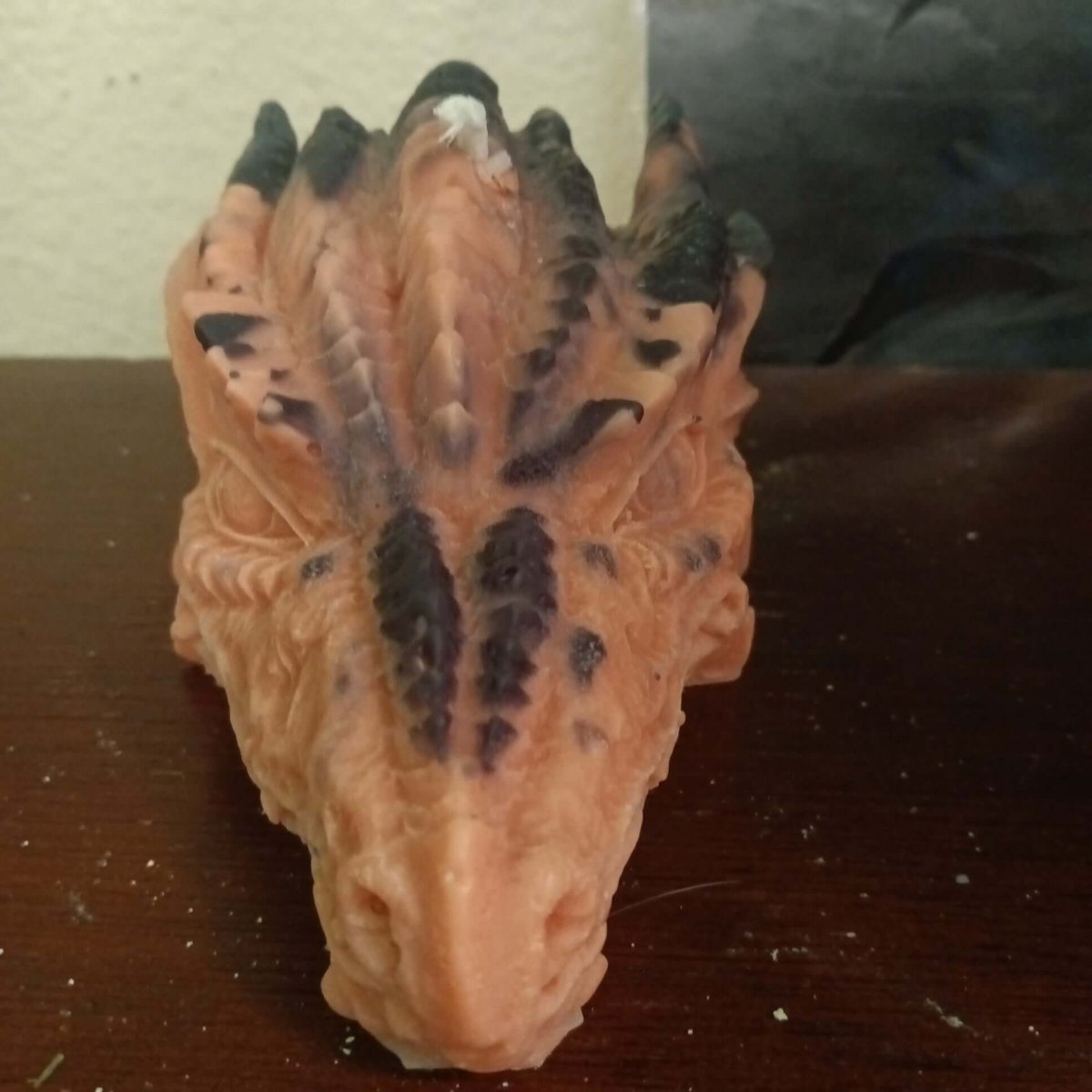 BLACKLIGHT ORANGE N BLACK dragons head scented candleCandle15