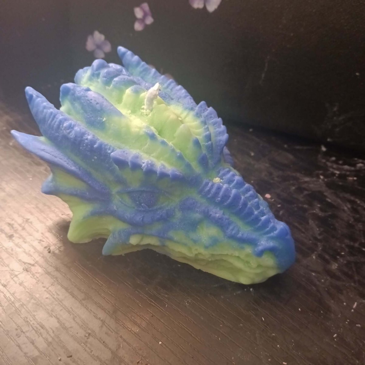 BLUE N BRIGHT GREEN dragons head scented candle15