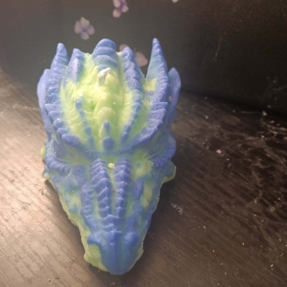 BLUE N BRIGHT GREEN dragons head scented candle15