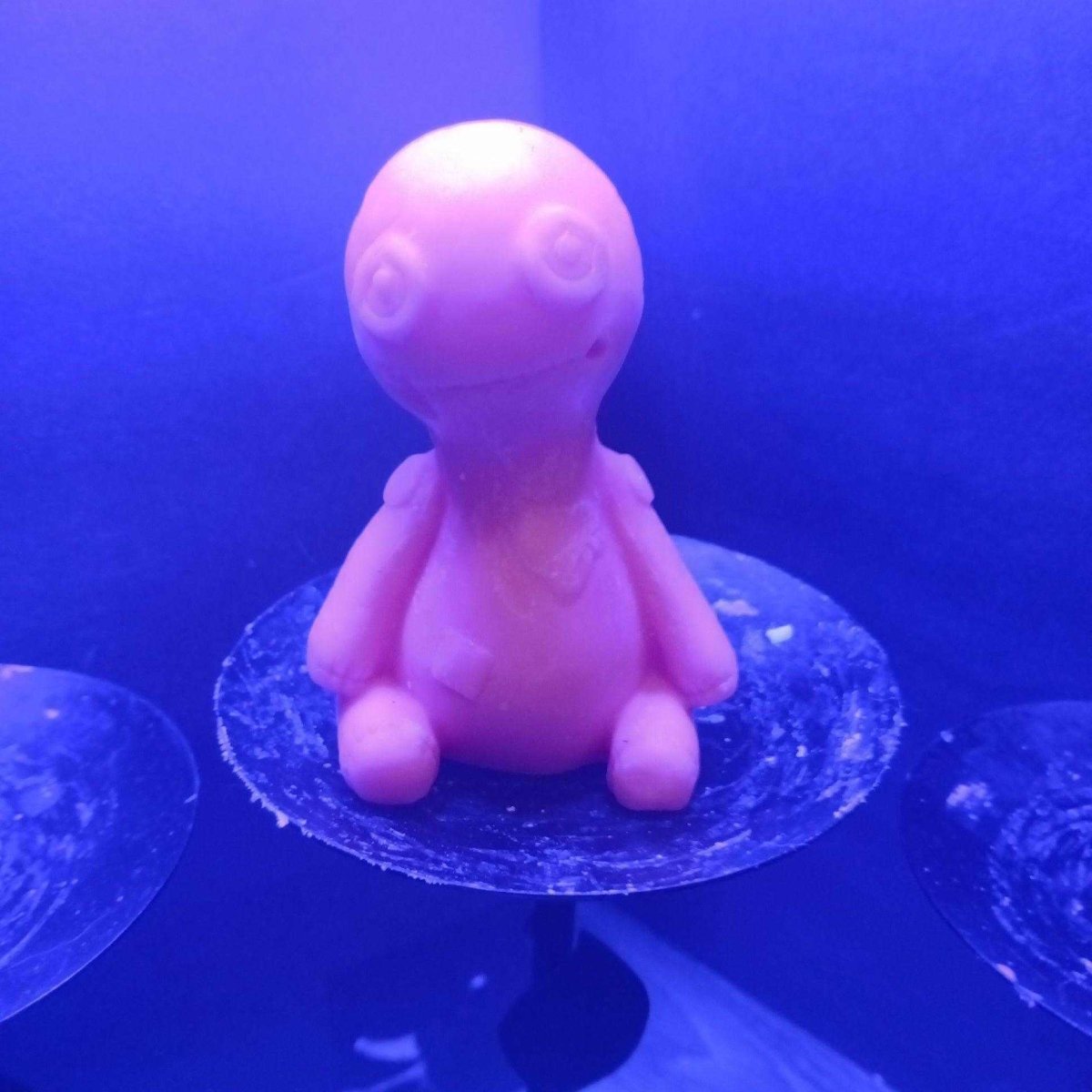 BRIGHT PINK BLACKLIGHT voo doo doll candle9