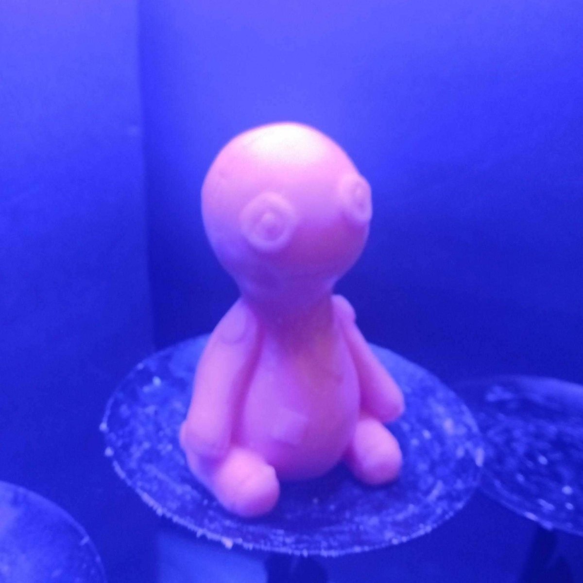 BRIGHT PINK BLACKLIGHT voo doo doll candle9