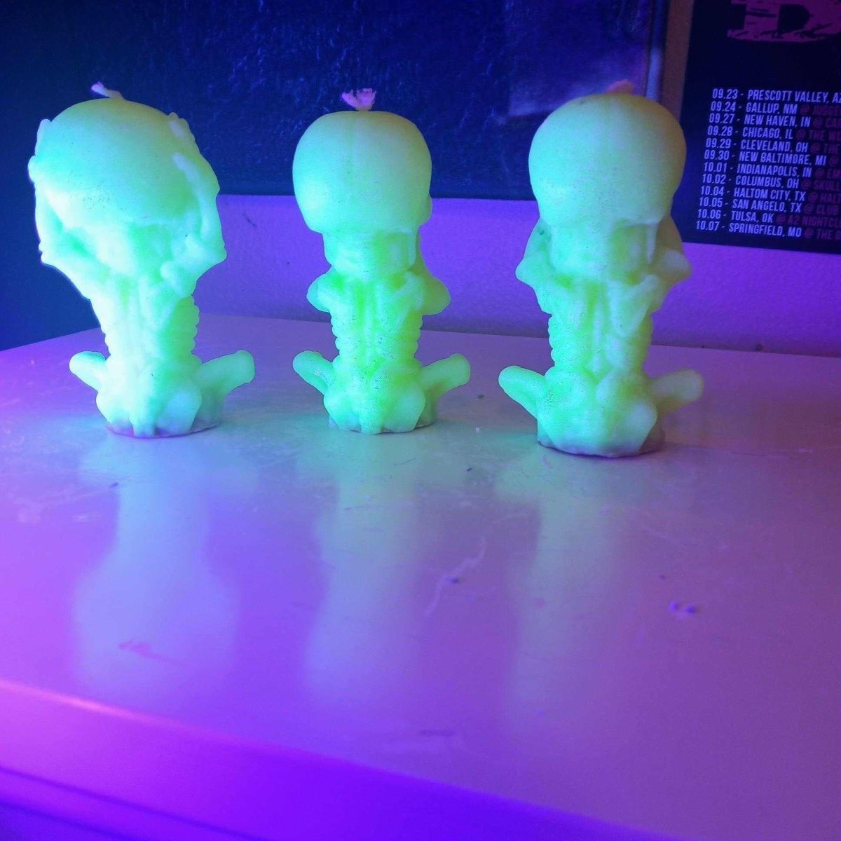 BRIGHT YELLOW BLACKLIGHT see speak hear no evil skeleton set of 3 candles25