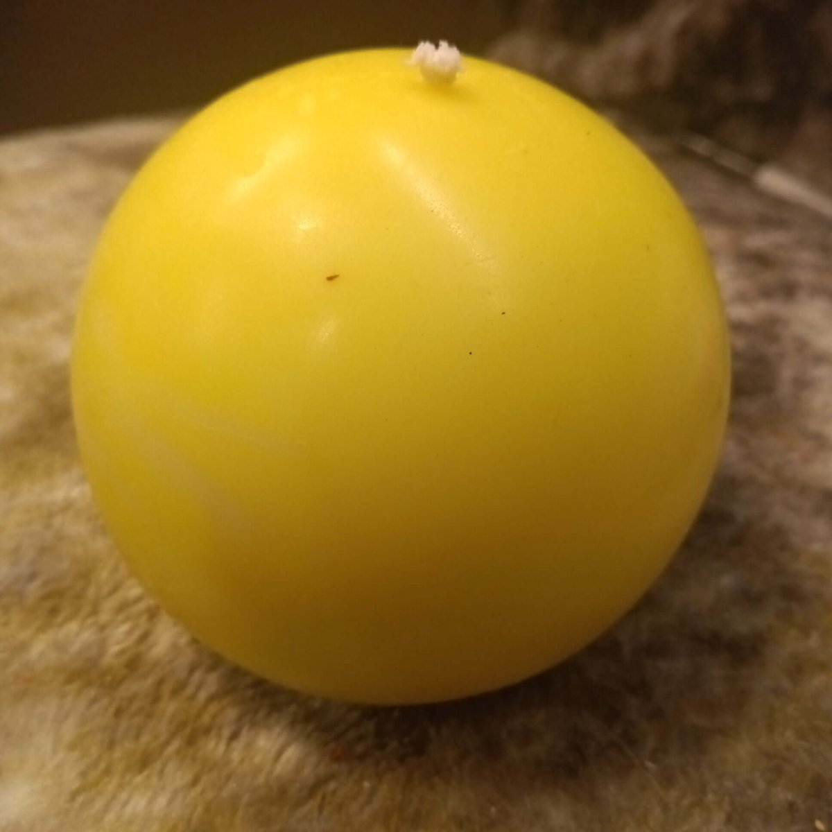 Bright yellow medium orb scented candle10