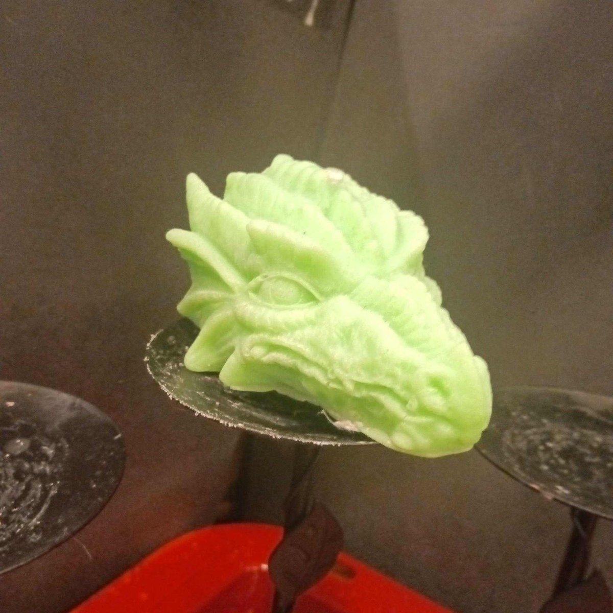 GREEN BLACKLIGHT dragons head candle18