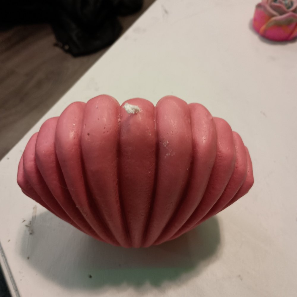 Large red sea shell scented candle35