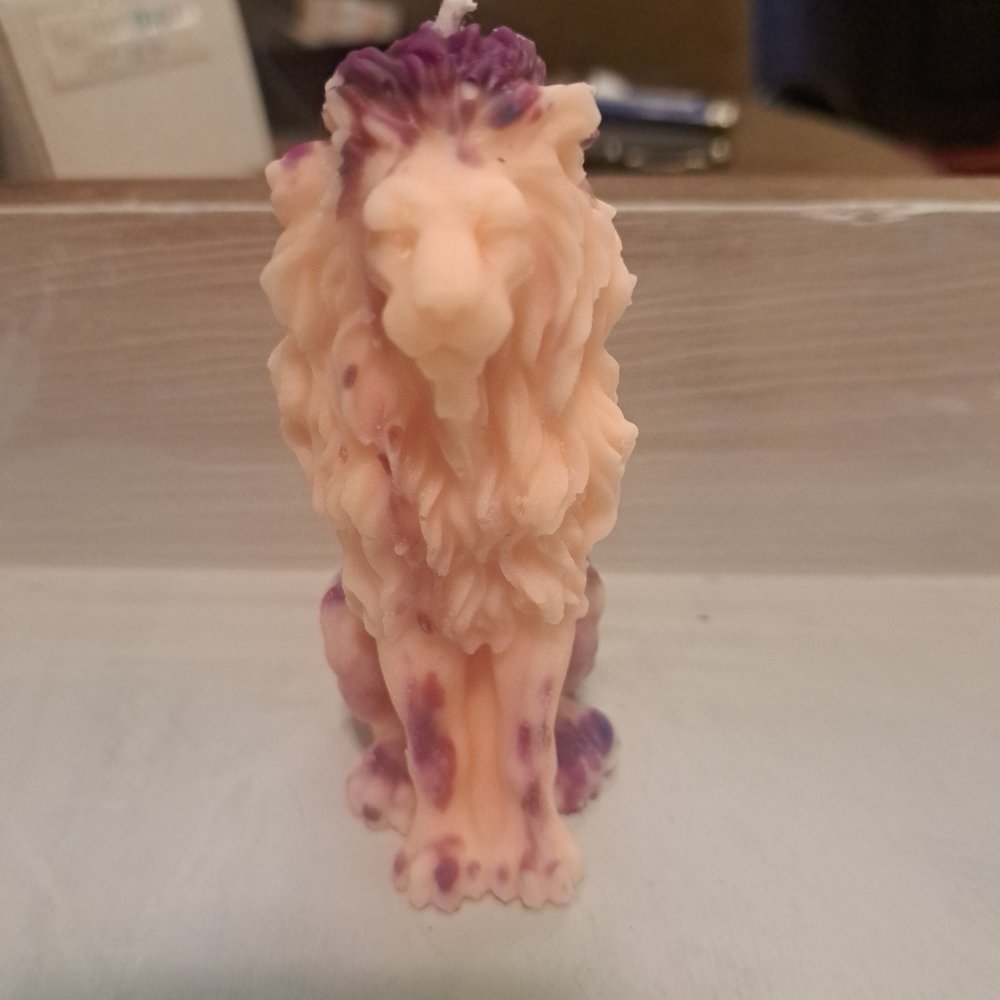 Orange and purple sitting lion scented candle9