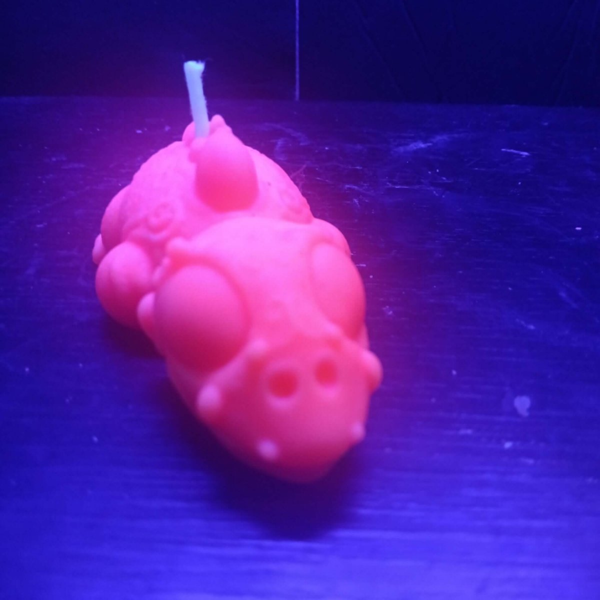 ORANGE BLACKLIGHT sea creature scented candle6