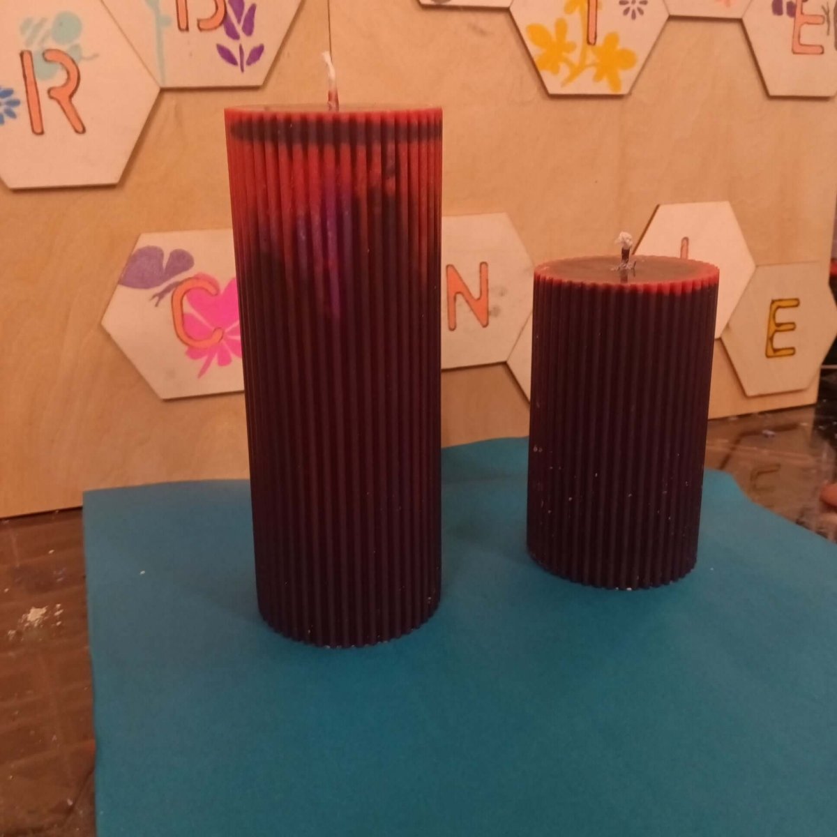 PAIR OF BLACK AND RED large scented piller candles27