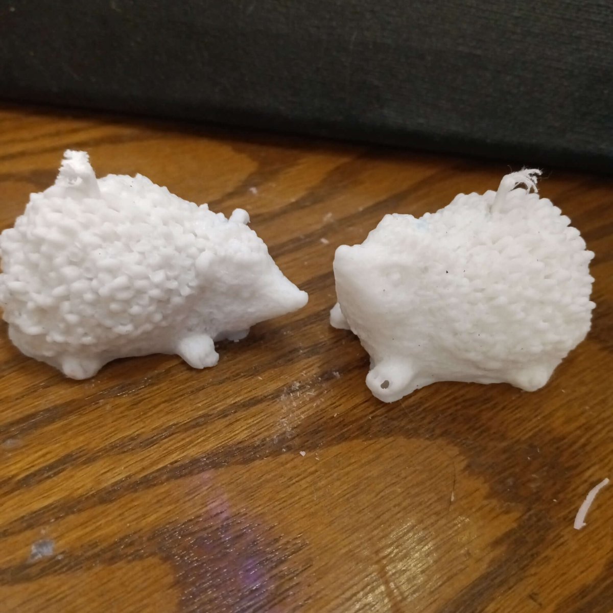 PAIR OF WHITE hedgehogs scented candles7