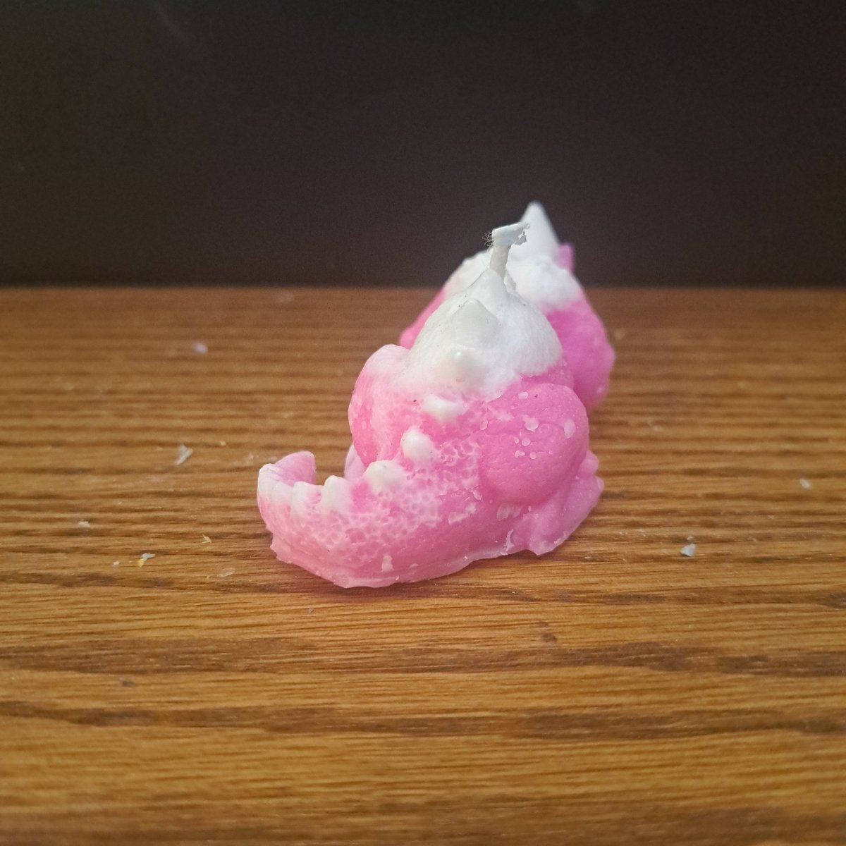 Pink and white sleeping dino scented candle5