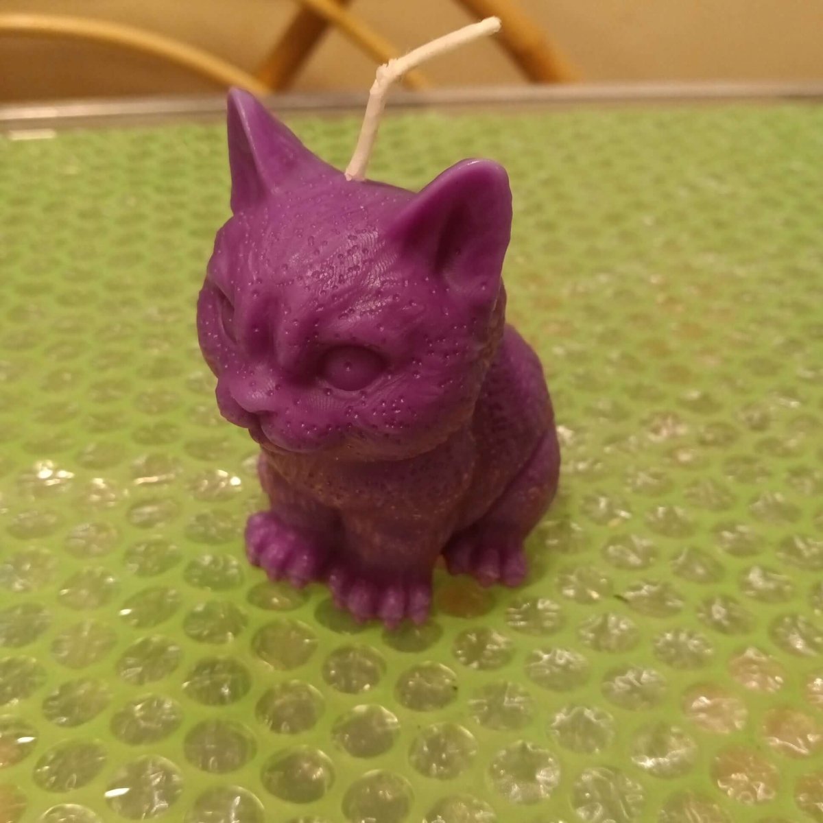 PURPLE sitting kitty scented candle8