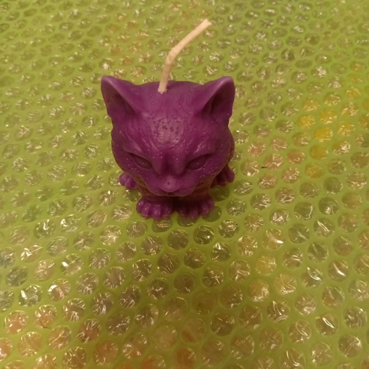 PURPLE sitting kitty scented candle8