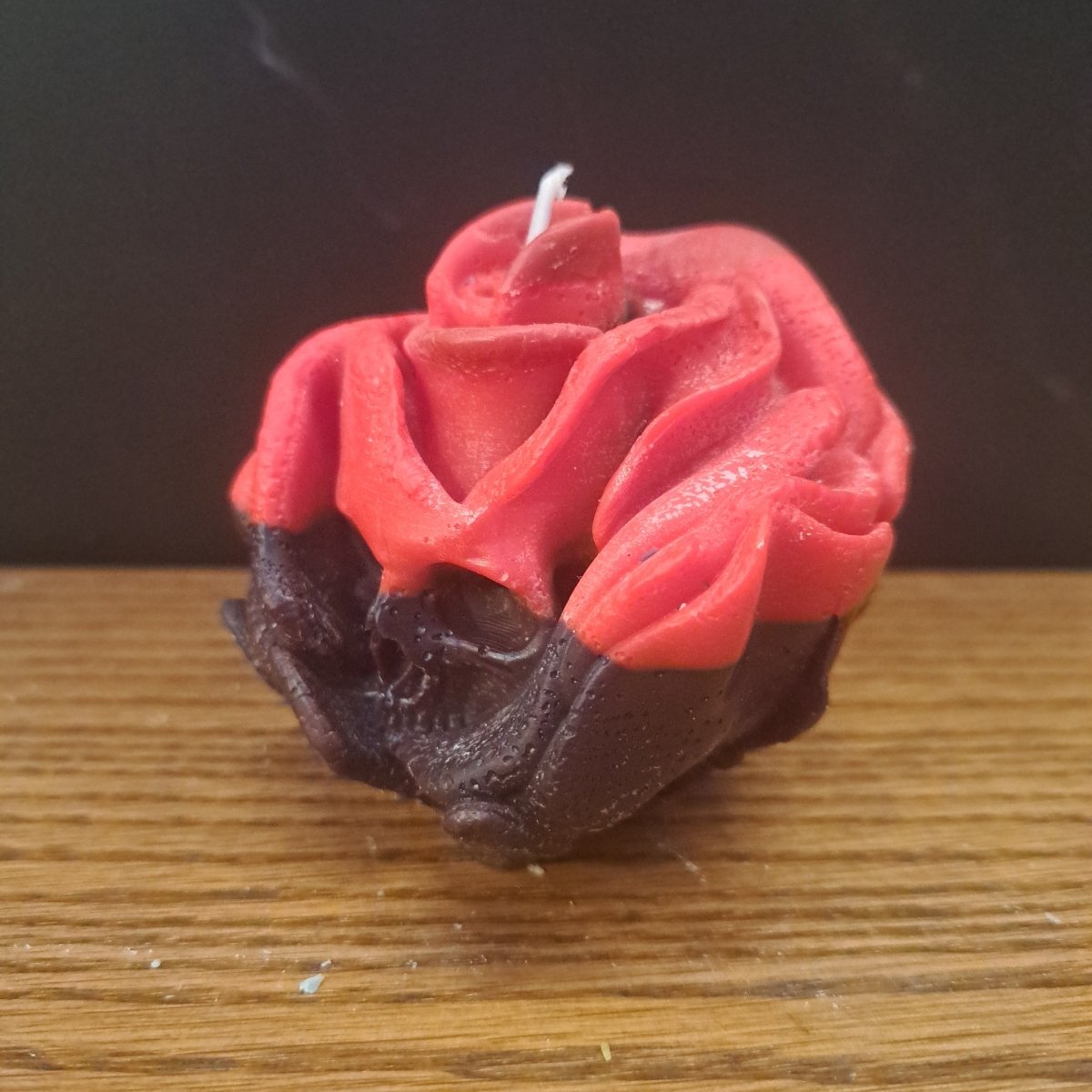 Red and black rose skull scented candle7