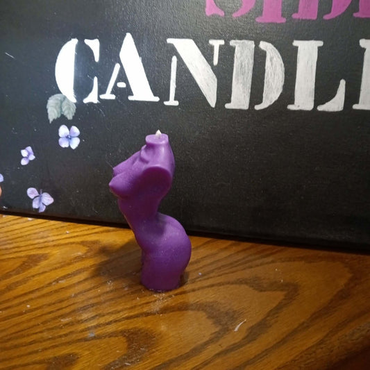 sculpture of woman  purple scented candle10