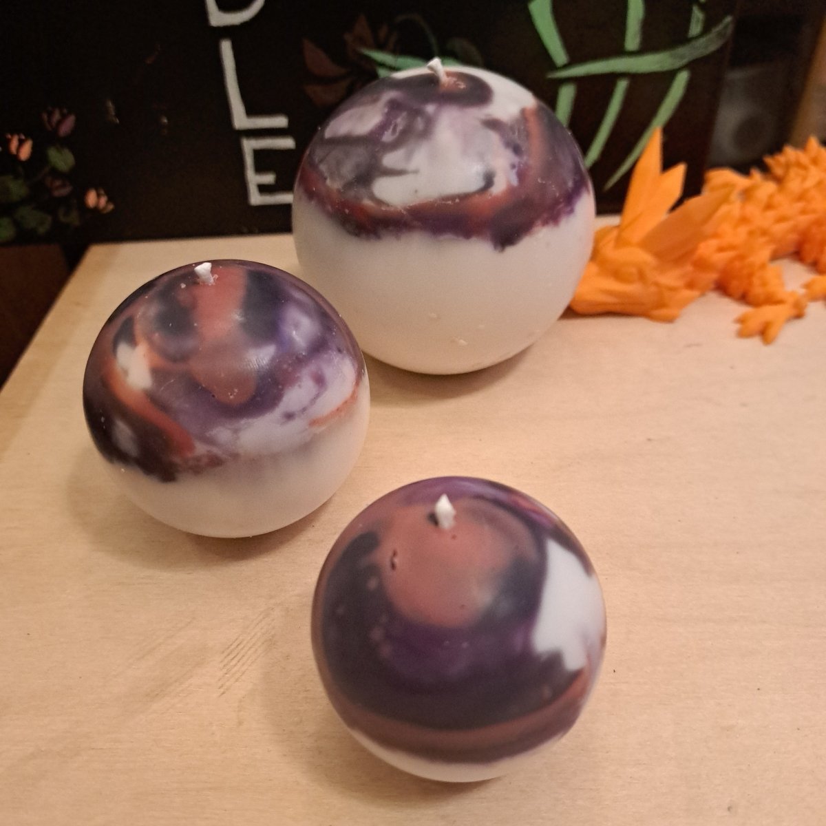 Set of 3 unique orb scented candles32