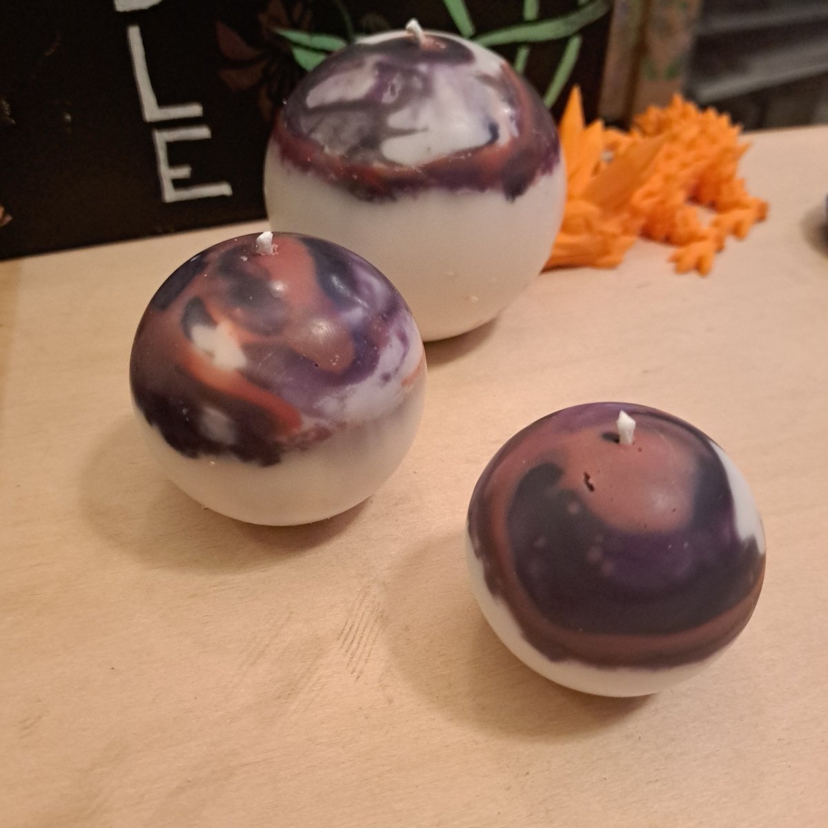 Set of 3 unique orb scented candles32