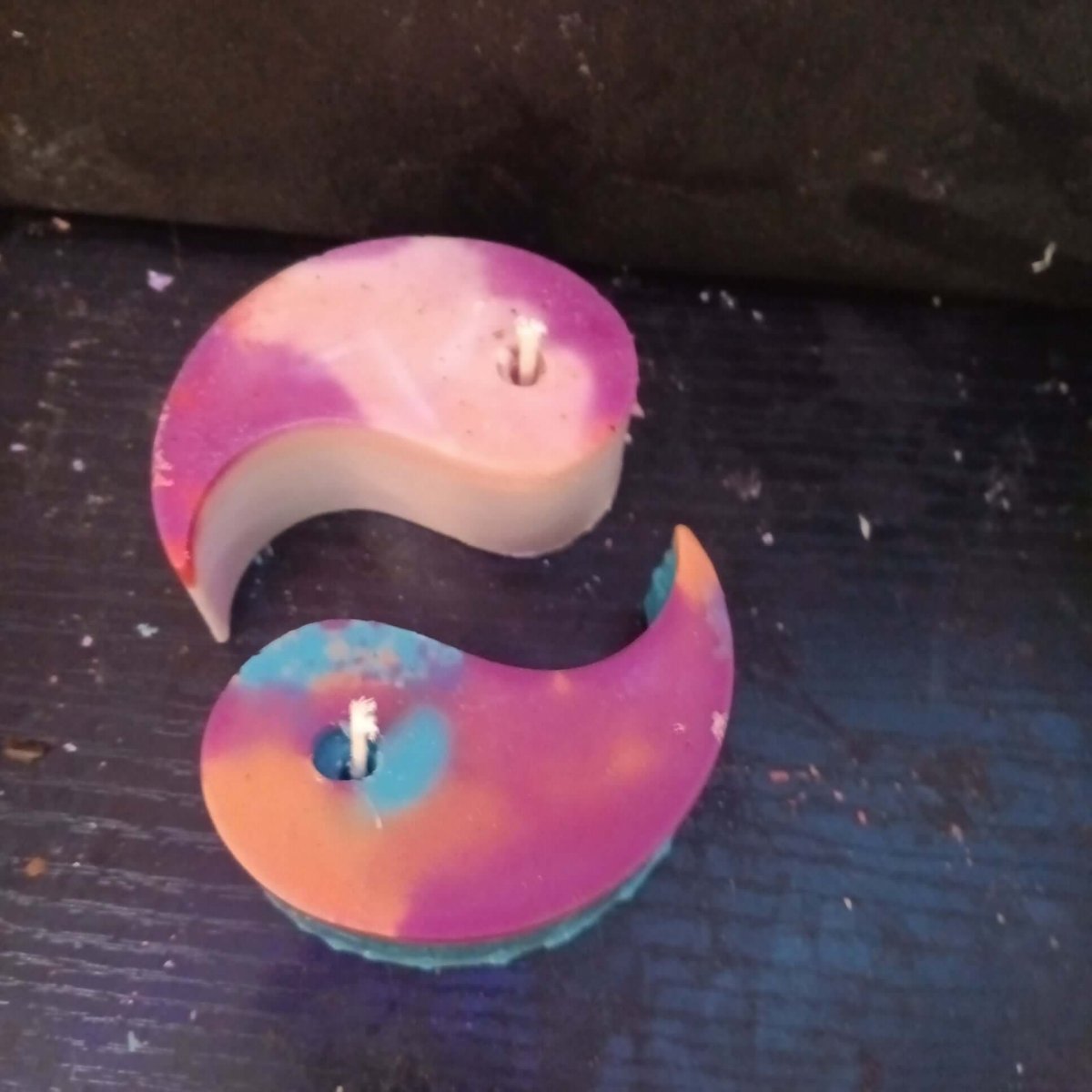 TYE DYE 2 peice yin and yang scented candles8