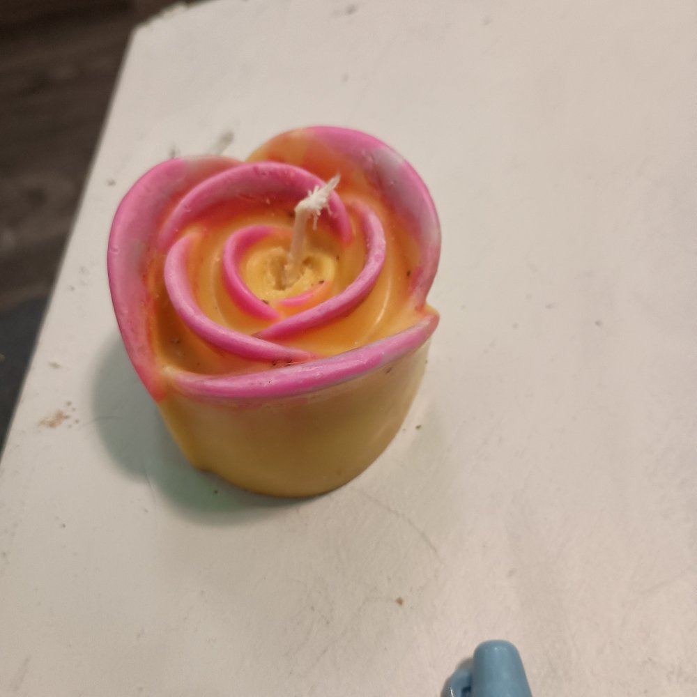 Yellow and pink flower scented candle6