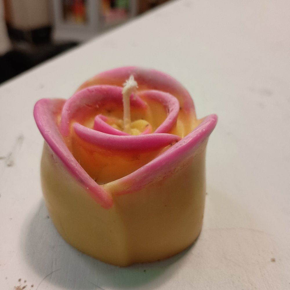 Yellow and pink flower scented candle6